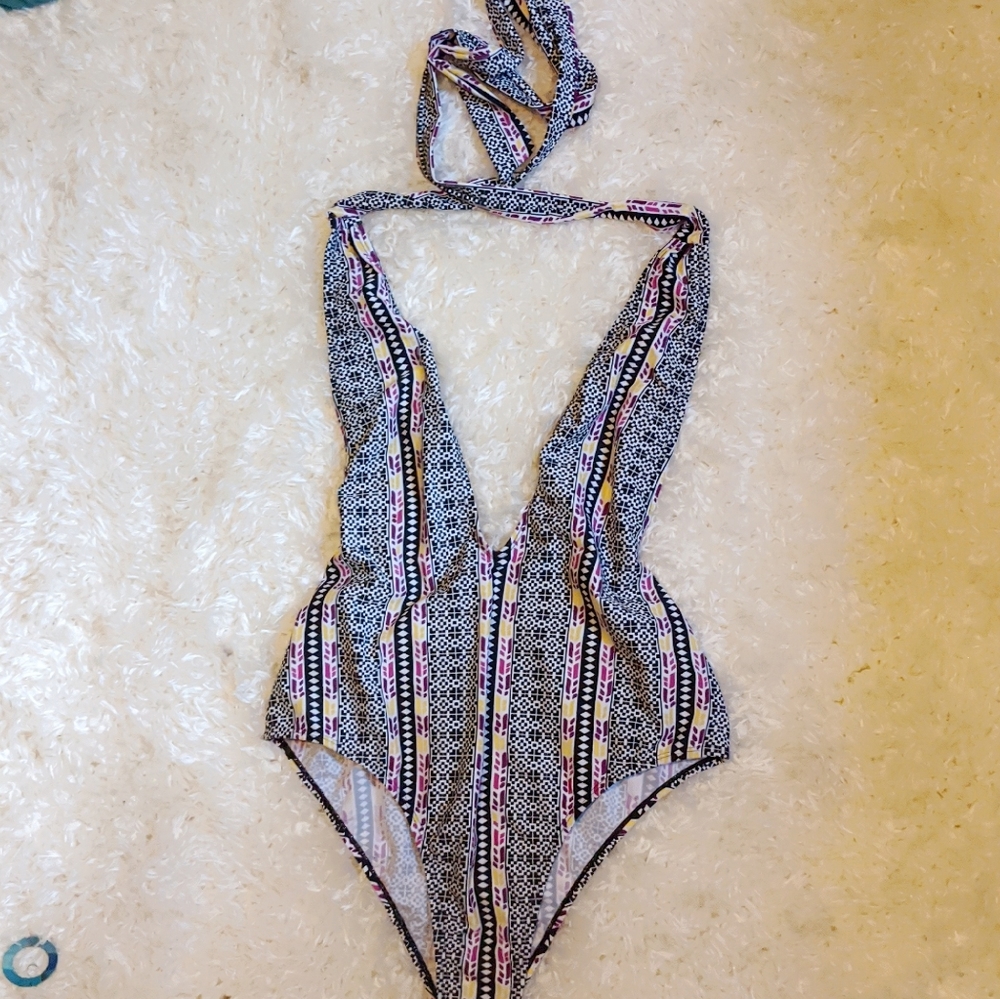 Halter Swim 👙